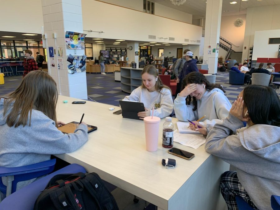 Songs while Studying: Students in the TLC listening to music while hard at work on their studies, (Juniors: Isabella Sanchez, Nora Hayes, and Mackenzie Posey) December 14, 2022. 