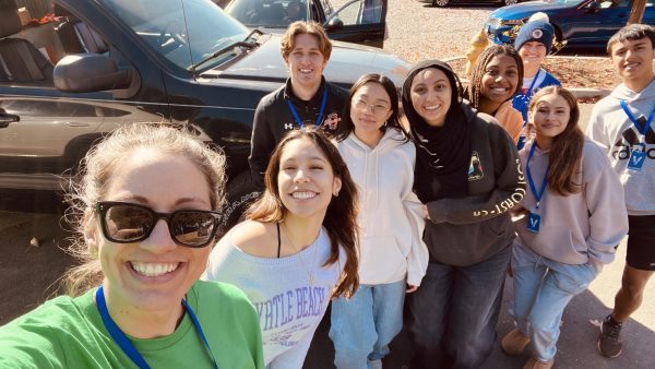 Heroes Helping the Homeless: The members of Beth-El Youth United. Photo Courtesy: Jennifer Paradis